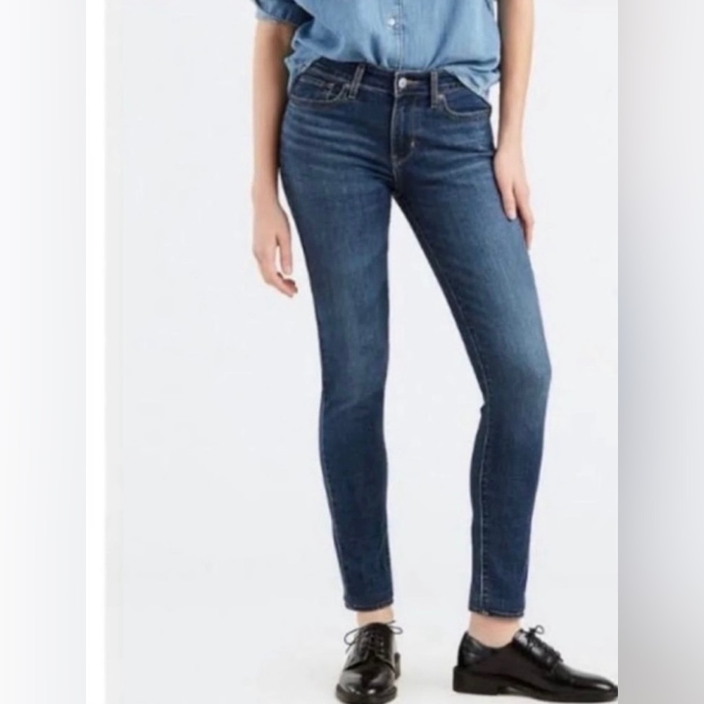Levi's Performance 511 Slim Fit Straight Leg
Jeans Dark Wash Stretch
